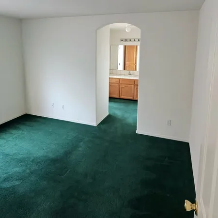 clovis-carpet-cleaning-before-image-living-room 1